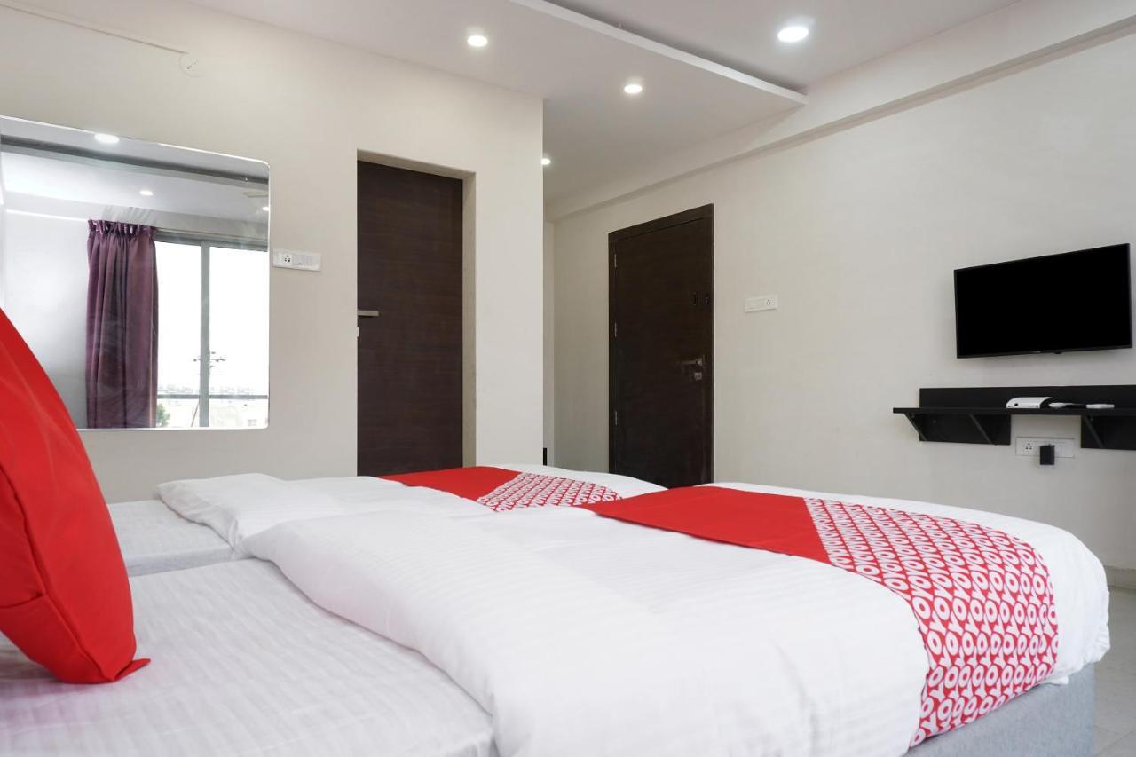 Oyo 16832 Hotel I Suite 2 Mangvadi Exterior foto